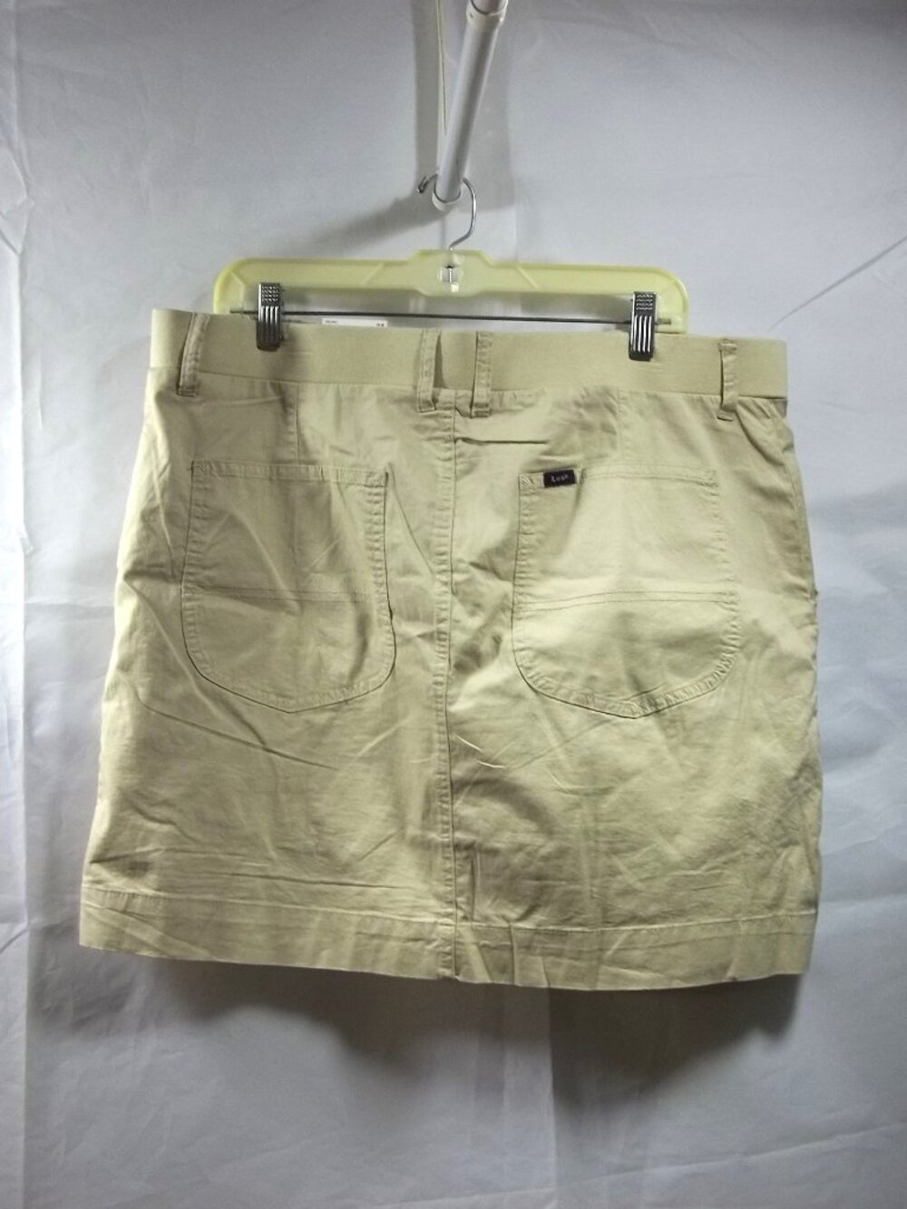 Lee Womens Skort Plus Size 18M Casual Mid Rise Pockets Cream NWT - Picture 2 of 6